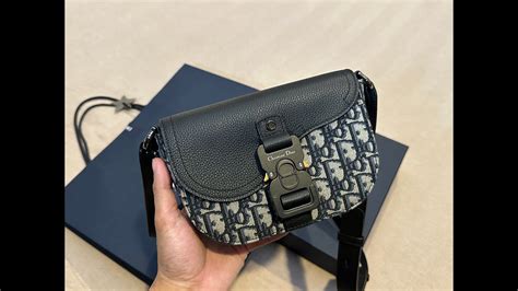 iciparis dior luxe pouch|Dior saddle bag.